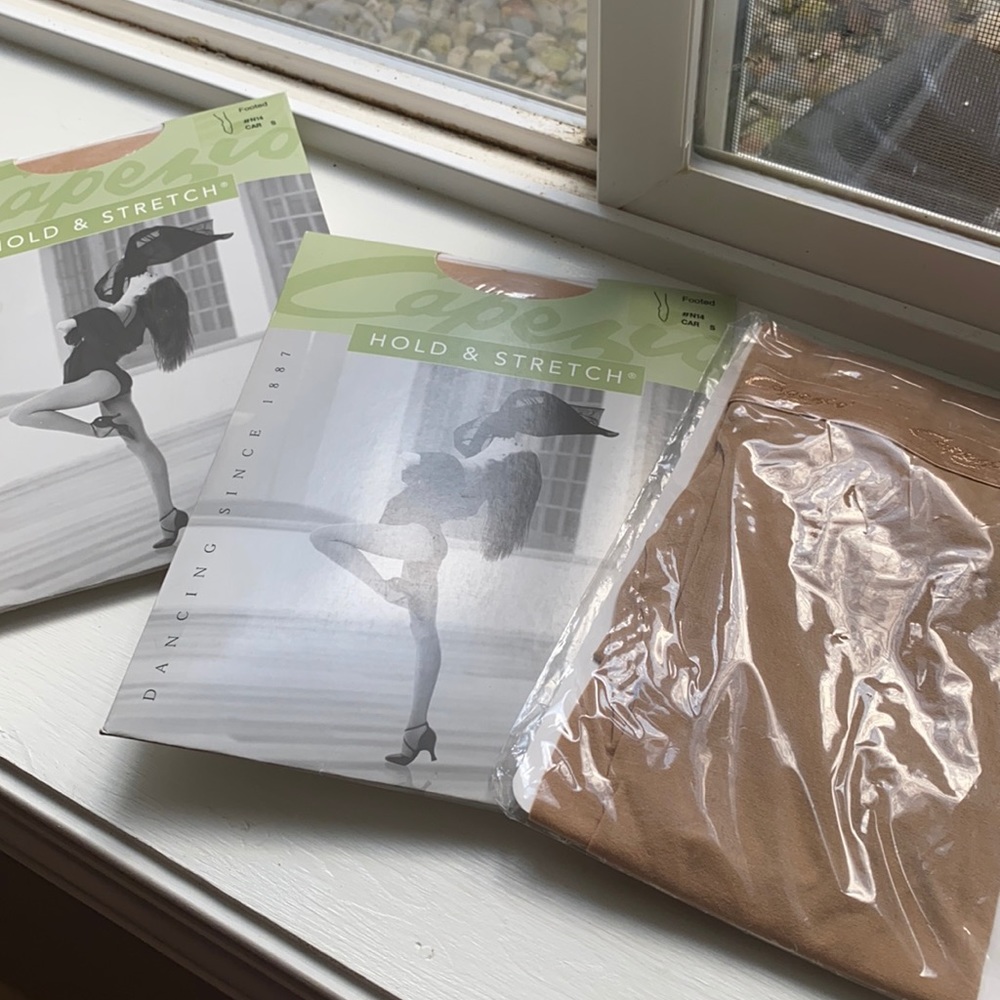 (3) NWT caramel HOLD N STRETCH  footed tights - 3 pairs